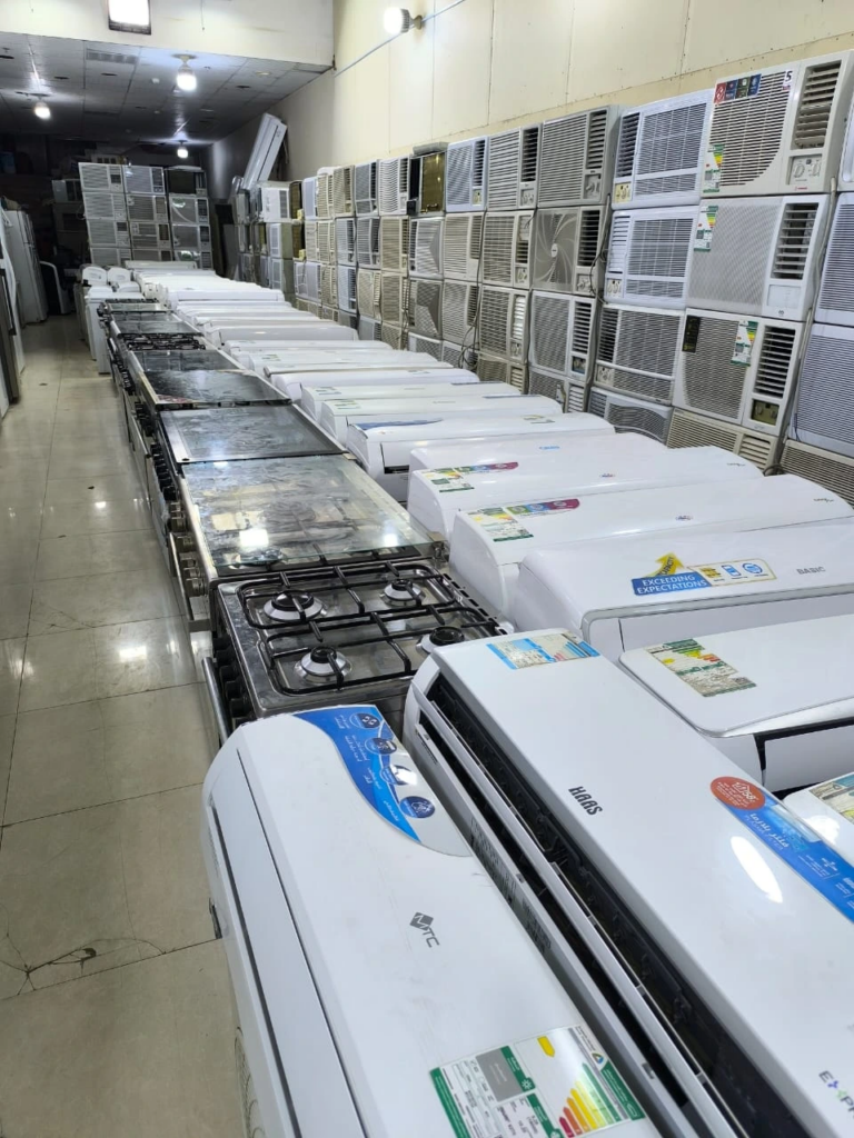 نقدّم خدمة شراء الأجهزة الكهربائية المستعملة بالرياض بأسعار مناسبة، تقييم عادل، دفع فوري وخدمة سريعة مع شركة الرائد.